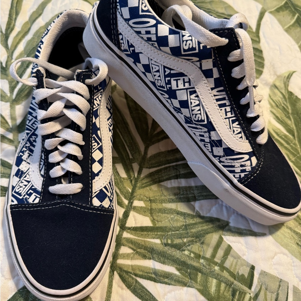 Vans Navy and White Graphic Sneakers